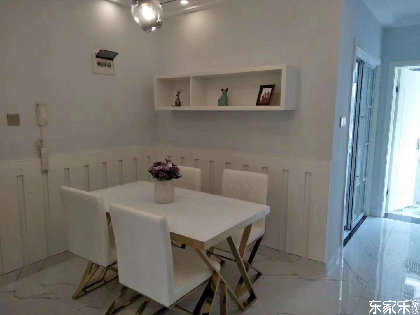 長(zhǎng)沙120平現(xiàn)代簡(jiǎn)約風(fēng)格餐廳裝修效果圖